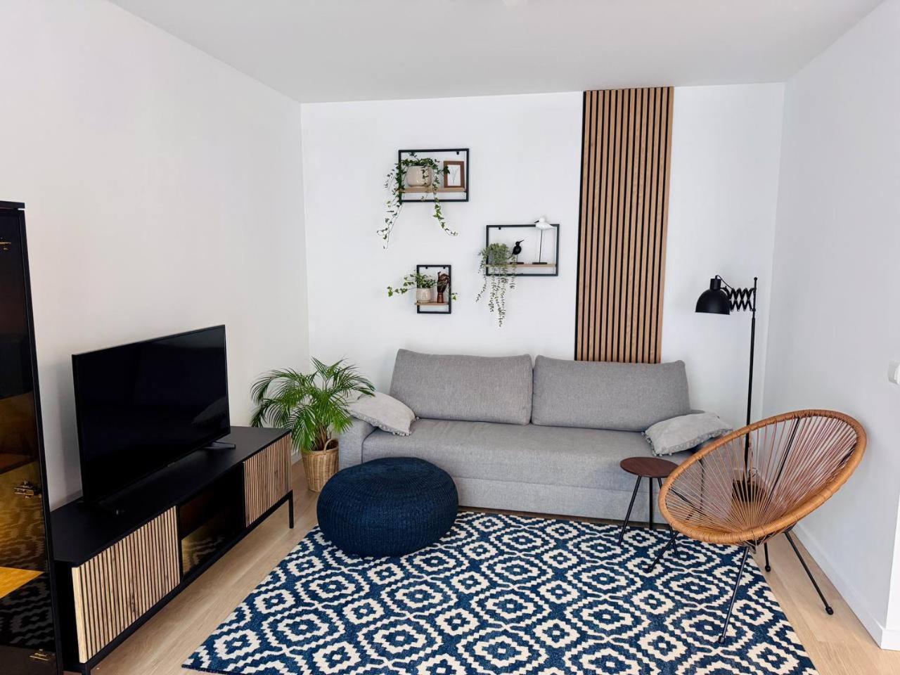 C- Home4U - Apartment With A City View Close To Aquapark, Parking In Secured Area Krakow Exterior photo